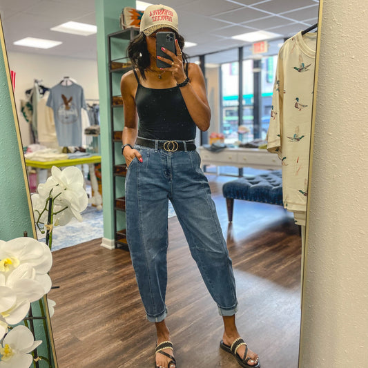 Barrel Pleated Jeans